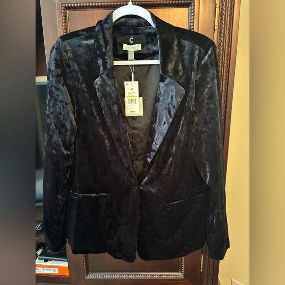 Jackets & Blazers - NWT Cupio Black Velvet Blazer Size Medium